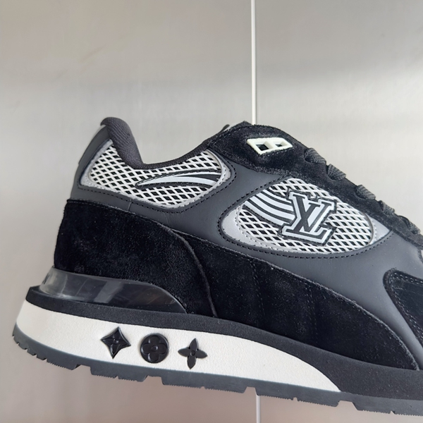 ルイヴィトン靴着用イメージ